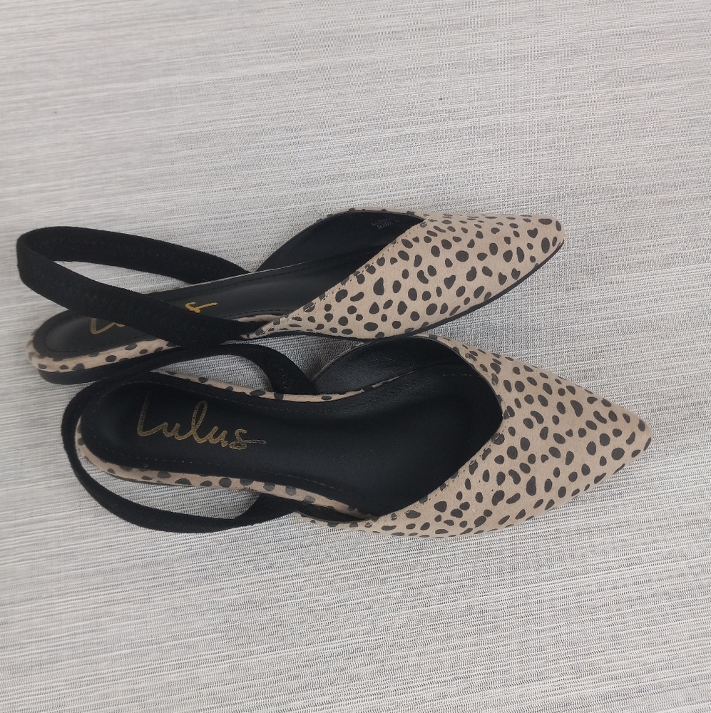 LuLus Mae animal print, suede faux flats size 6.5